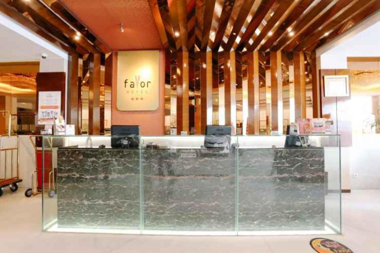 Favor Hotel Makassar City Center By Life Exteriér fotografie
