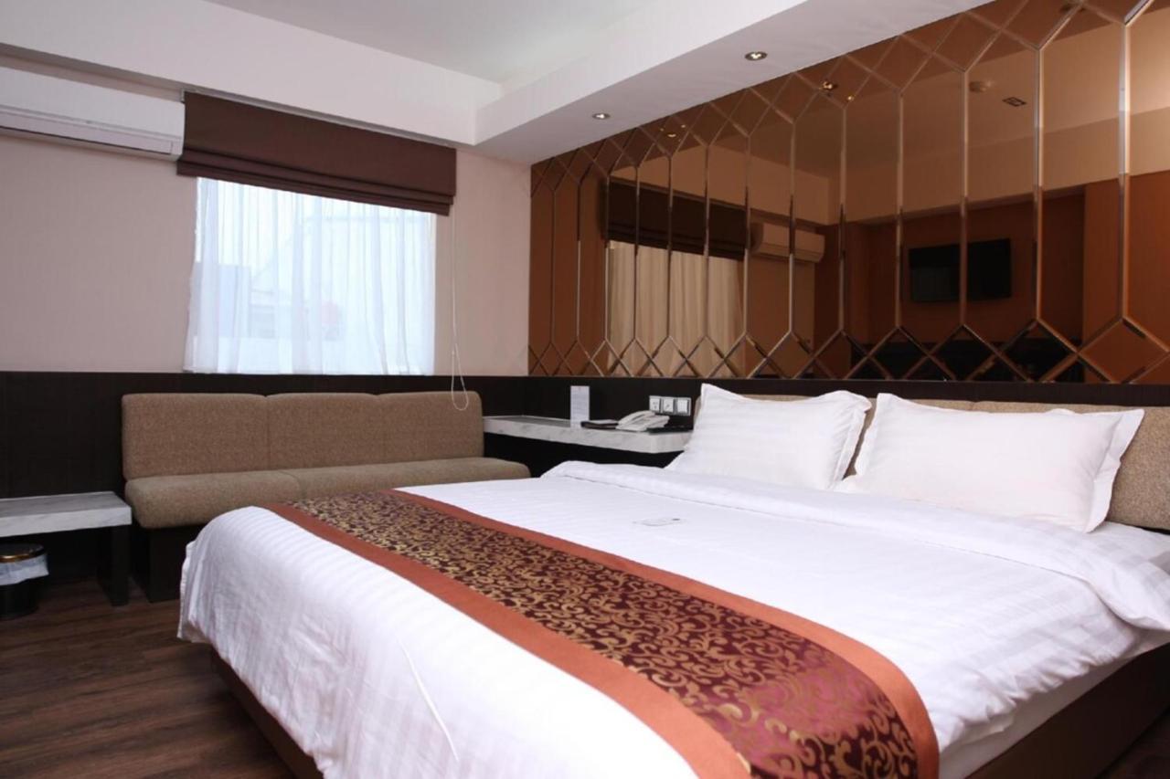 Favor Hotel Makassar City Center By Life Exteriér fotografie
