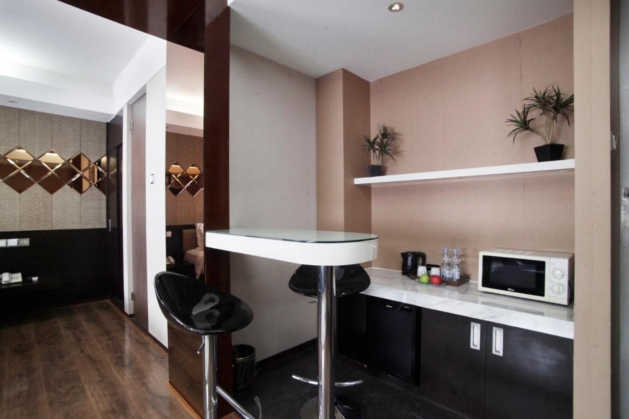Favor Hotel Makassar City Center By Life Exteriér fotografie