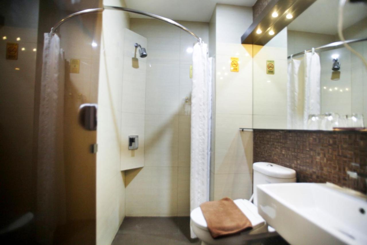 Favor Hotel Makassar City Center By Life Exteriér fotografie