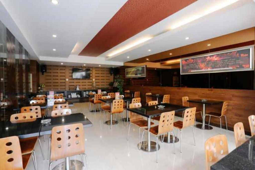 Favor Hotel Makassar City Center By Life Exteriér fotografie