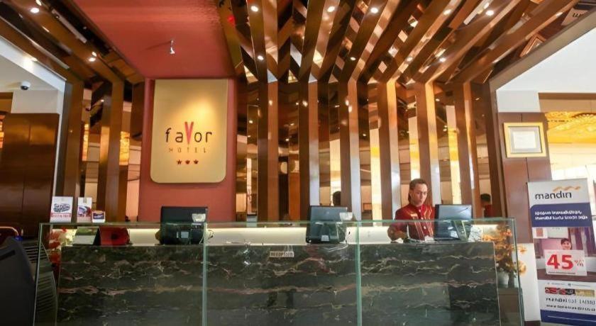 Favor Hotel Makassar City Center By Life Exteriér fotografie