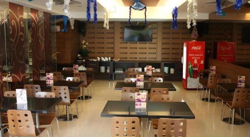 Favor Hotel Makassar City Center By Life Exteriér fotografie