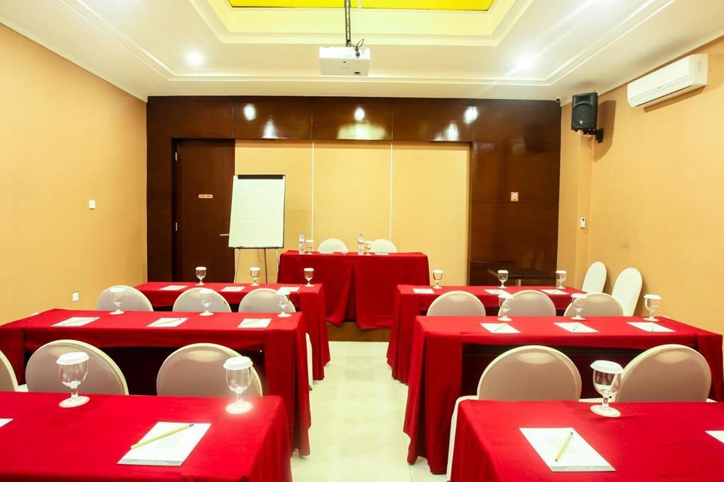 Favor Hotel Makassar City Center By Life Exteriér fotografie