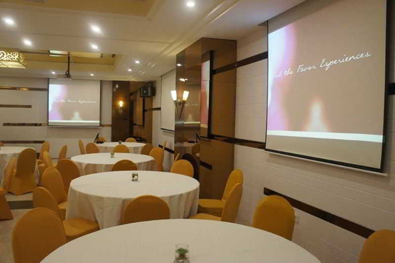 Favor Hotel Makassar City Center By Life Exteriér fotografie